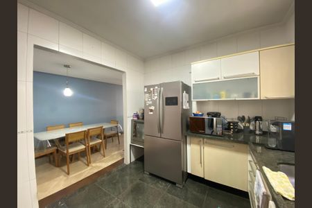 Casa à venda com 158m², 4 quartos e 2 vagasCozinha