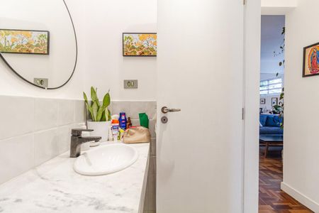 Apartamento à venda com 83m², 2 quartos e 1 vagaBanheiro Social