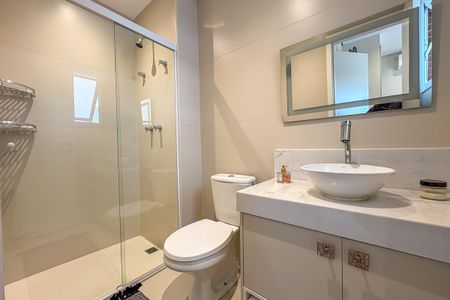 Apartamento à venda com 127m², 3 quartos e 2 vagasBanheiro da Suíte 1