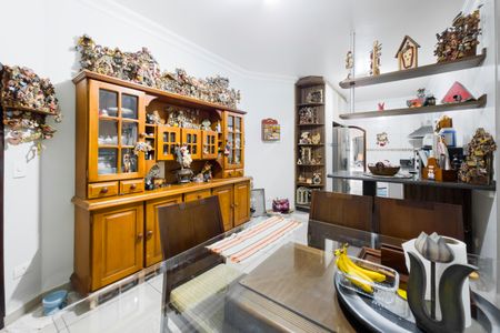 Casa para alugar com 130m², 3 quartos e 3 vagas Casa para alugar com 130m², 3 quartos e 3 vagasCozinha / Área de Serviço