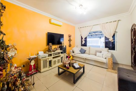 Casa para alugar com 130m², 3 quartos e 3 vagas Casa para alugar com 130m², 3 quartos e 3 vagasSala