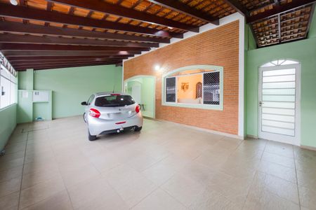 Casa para alugar com 130m², 3 quartos e 3 vagas Casa para alugar com 130m², 3 quartos e 3 vagasGaragem
