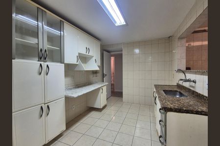 Apartamento para alugar com 240m², 3 quartos e 2 vagasCozinha