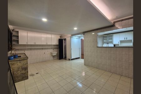 Apartamento para alugar com 240m², 3 quartos e 2 vagasÁrea de Serviço