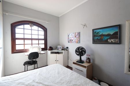 Casa à venda com 190m², 4 quartos e 4 vagasSuíte