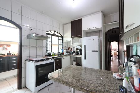Casa à venda com 190m², 4 quartos e 4 vagasCozinha