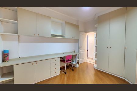 Apartamento para alugar com 154m², 3 quartos e 1 vagaQuarto 3