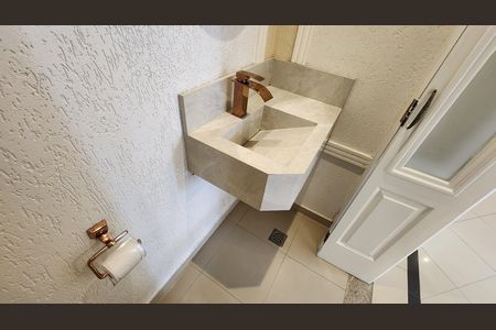 Apartamento para alugar com 154m², 3 quartos e 1 vagaLavabo