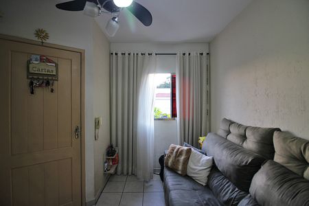 Casa de condomínio à venda com 105m², 2 quartos e 1 vagaSala