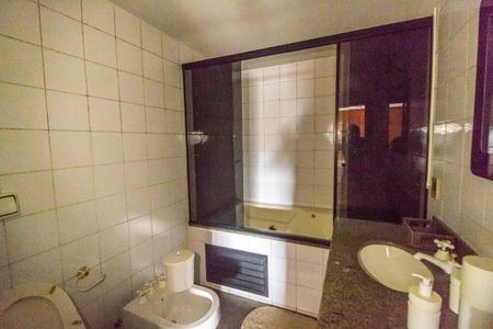 Apartamento à venda com 172m², 3 quartos e 2 vagasBanheiro da Suíte