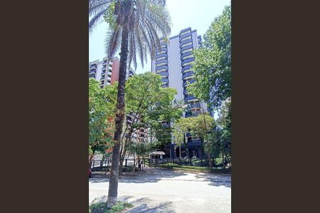 Apartamento à venda com 172m², 3 quartos e 2 vagasFachada 