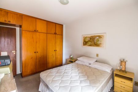 Apartamento à venda com 172m², 3 quartos e 2 vagasQuarto 1