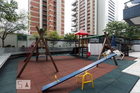 Apartamento à venda com 172m², 3 quartos e 2 vagasÁrea comum - Playground