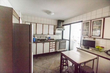 Apartamento à venda com 172m², 3 quartos e 2 vagasCozinha