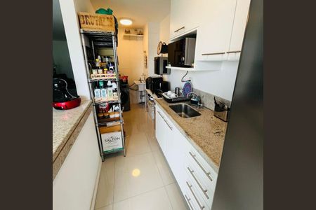 Cozinha de apartamento para alugar com 2 quartos, 79m² em Camorim, Rio de Janeiro