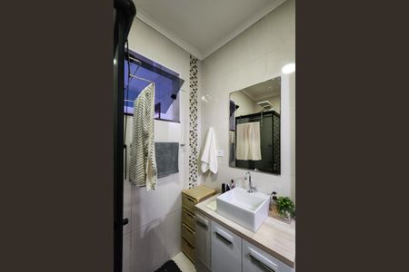 Casa à venda com 125m², 2 quartos e 2 vagas Casa à venda com 125m², 2 quartos e 2 vagasBanheiro