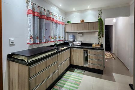 Casa à venda com 125m², 2 quartos e 2 vagas Casa à venda com 125m², 2 quartos e 2 vagasCozinha