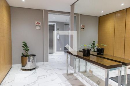 Apartamento à venda com 67m², 2 quartos e 1 vaga Apartamento à venda com 67m², 2 quartos e 1 vagaÁrea comum - Hall social