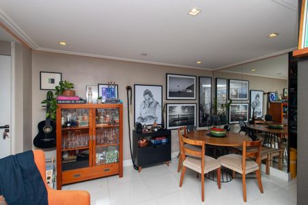 Apartamento à venda com 67m², 2 quartos e 1 vaga Apartamento à venda com 67m², 2 quartos e 1 vagaSala