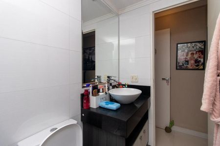 Apartamento à venda com 67m², 2 quartos e 1 vaga Apartamento à venda com 67m², 2 quartos e 1 vagaBanheiro da Suíte