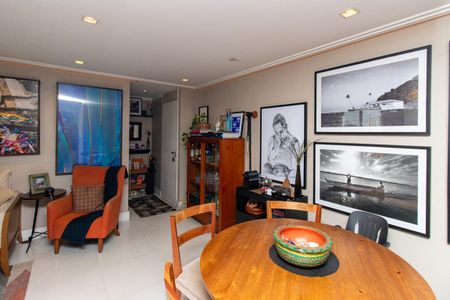 Apartamento à venda com 67m², 2 quartos e 1 vaga Apartamento à venda com 67m², 2 quartos e 1 vagaSala