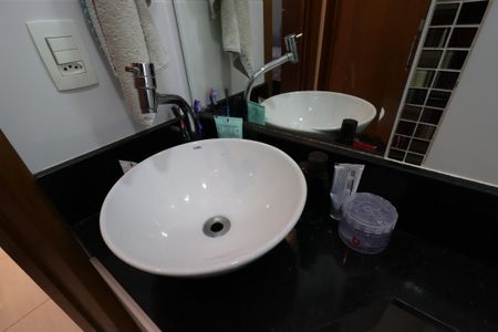 Apartamento à venda com 90m², 2 quartos e 1 vagaBanheiro - Pia