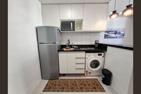 Apartamento à venda com 35m², 1 quarto e sem vaga Apartamento à venda com 35m², 1 quarto e sem vagaCozinha e Área de Serviço
