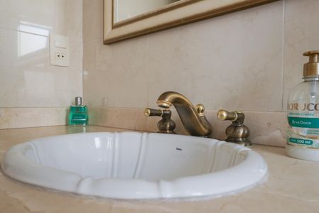 Apartamento à venda com 131m², 3 quartos e 2 vagas Apartamento à venda com 131m², 3 quartos e 2 vagasBanheiro da Suíte 2