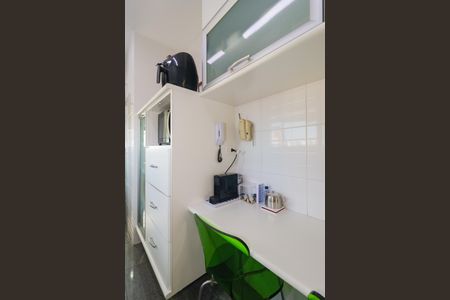 Apartamento à venda com 131m², 3 quartos e 2 vagas Apartamento à venda com 131m², 3 quartos e 2 vagasCozinha