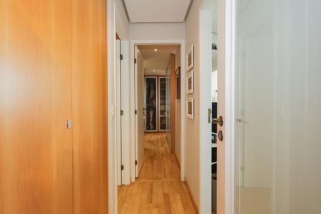 Apartamento à venda com 131m², 3 quartos e 2 vagas Apartamento à venda com 131m², 3 quartos e 2 vagasCorredor