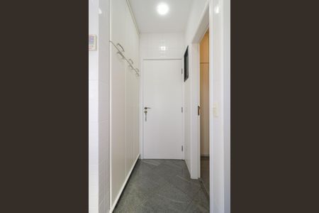 Apartamento à venda com 131m², 3 quartos e 2 vagas Apartamento à venda com 131m², 3 quartos e 2 vagasÁrea de Serviço