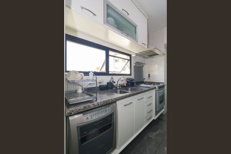Apartamento à venda com 131m², 3 quartos e 2 vagas Apartamento à venda com 131m², 3 quartos e 2 vagasCozinha