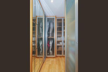 Apartamento à venda com 131m², 3 quartos e 2 vagas Apartamento à venda com 131m², 3 quartos e 2 vagasSuíte 1