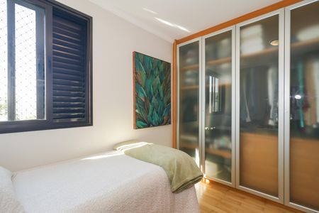 Apartamento à venda com 131m², 3 quartos e 2 vagas Apartamento à venda com 131m², 3 quartos e 2 vagasSuíte 3