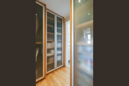 Apartamento à venda com 131m², 3 quartos e 2 vagas Apartamento à venda com 131m², 3 quartos e 2 vagasSuíte 1