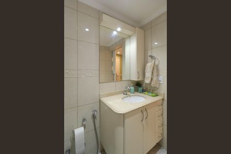 Casa à venda com 230m², 4 quartos e 1 vaga Casa à venda com 230m², 4 quartos e 1 vagaBanheiro da Suíte