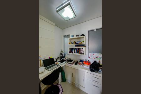 Apartamento à venda com 114m², 3 quartos e 2 vagasEscritório