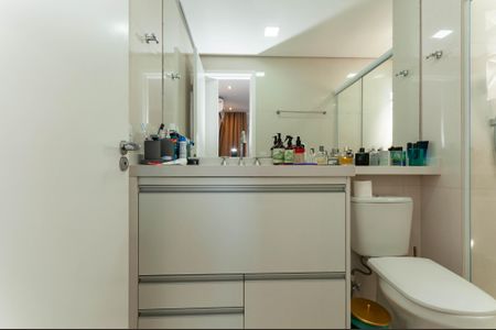 Apartamento para alugar com 110m², 3 quartos e 2 vagas Apartamento para alugar com 110m², 3 quartos e 2 vagasBanheiro do quarto 1 Suíte