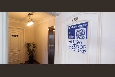 Apartamento à venda com 300m², 5 quartos e 5 vagas Apartamento à venda com 300m², 5 quartos e 5 vagasPlaca