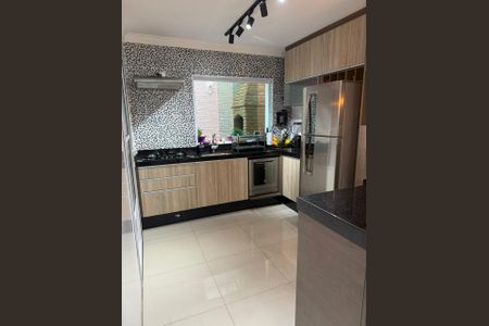 Casa de condomínio à venda com 130m², 3 quartos e 2 vagasCozinha