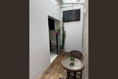 Casa de condomínio à venda com 130m², 3 quartos e 2 vagasChurrasqueira