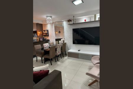 Casa de condomínio à venda com 130m², 3 quartos e 2 vagasSala
