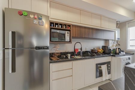 Apartamento à venda com 65m², 2 quartos e 1 vaga Apartamento à venda com 65m², 2 quartos e 1 vagaCozinha e Área de Serviço