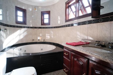 Casa para alugar com 308m², 3 quartos e 13 vagasBanheiro da Suíte