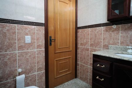Casa para alugar com 308m², 3 quartos e 13 vagasBanheiro 1