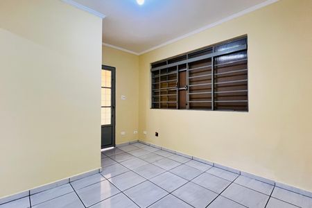 Casa à venda com 300m², 2 quartos e 2 vagasSala