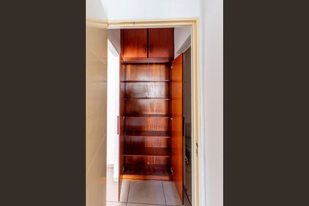 Apartamento à venda com 84m², 1 quarto e 1 vagaArmário do Corredor