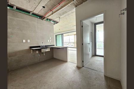 Cozinha de apartamento à venda com 2 quartos, 167m² em Jardim das Acacias, São Paulo