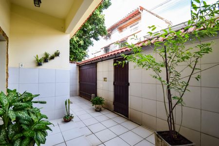 Casa de condomínio à venda com 243m², 5 quartos e 3 vagasVaranda
