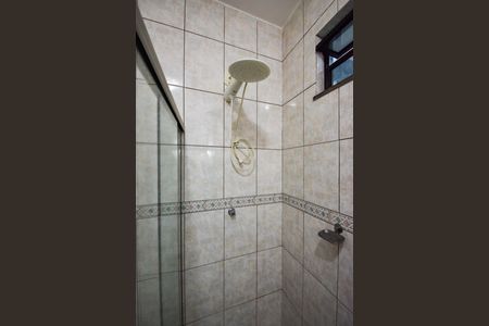 Casa de condomínio à venda com 243m², 5 quartos e 3 vagasBanheiro do Quarto 4 - Suíte (Reversível)